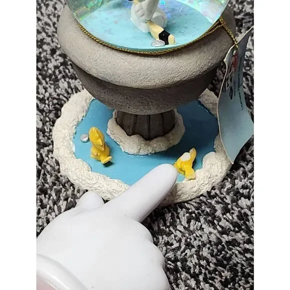 Peanuts Snoopy Water Snow Globe Figure WESTLAND Ice hockey - Picture 5 of 7